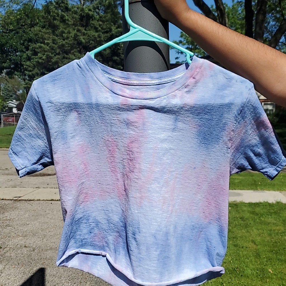 Cotton candy cropped tee